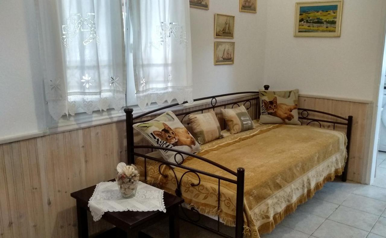 Villa Polianthi Seaside House à Marathos  Extérieur photo