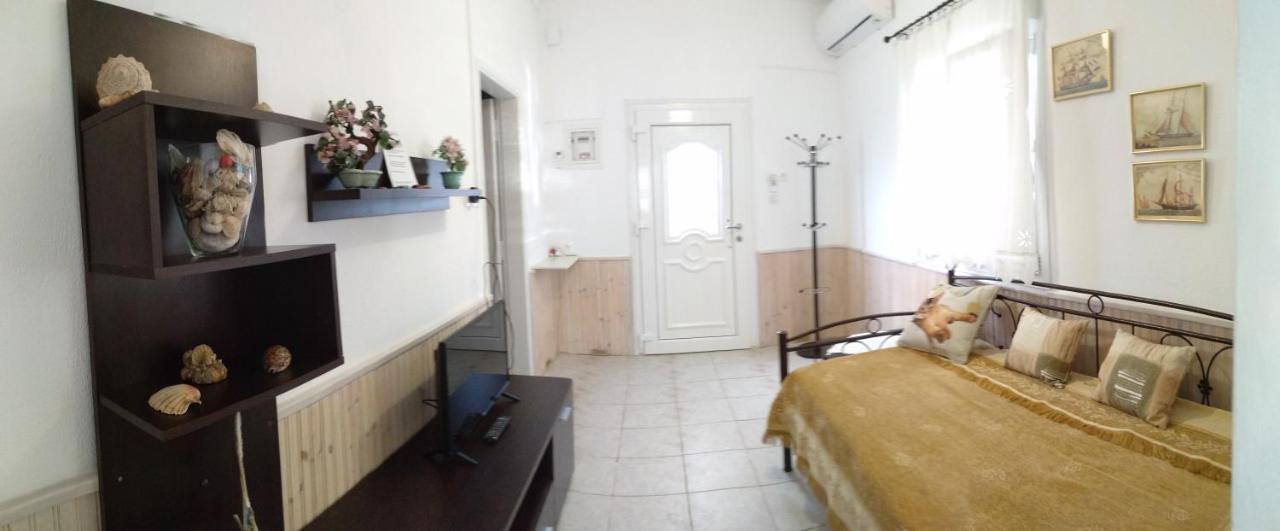 Villa Polianthi Seaside House à Marathos  Extérieur photo